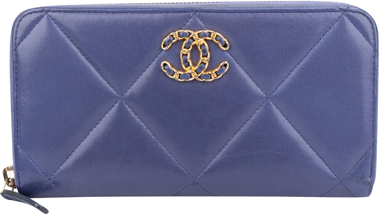 Chanel 19 Quilted Lambskin CC Wallet Paars