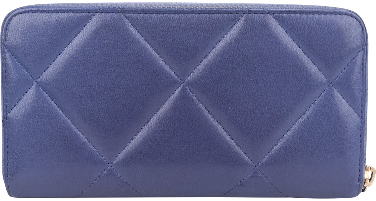 Chanel 19 Quilted Lambskin CC Wallet Paars
