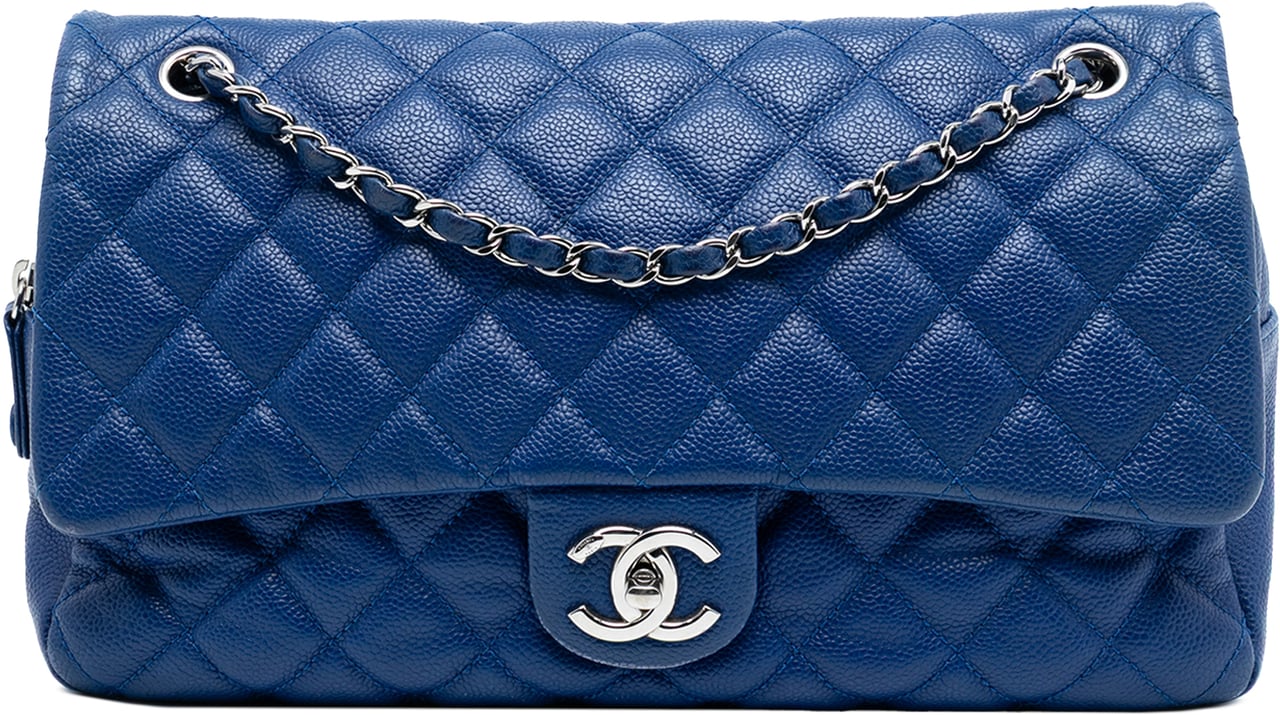 Chanel Jumbo Quilted Caviar Easy Flap Blauw