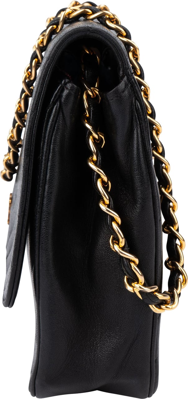 Chanel Chanel Quilted Lambskin 24K Gold Single Flap Shoulder Bag Zwart