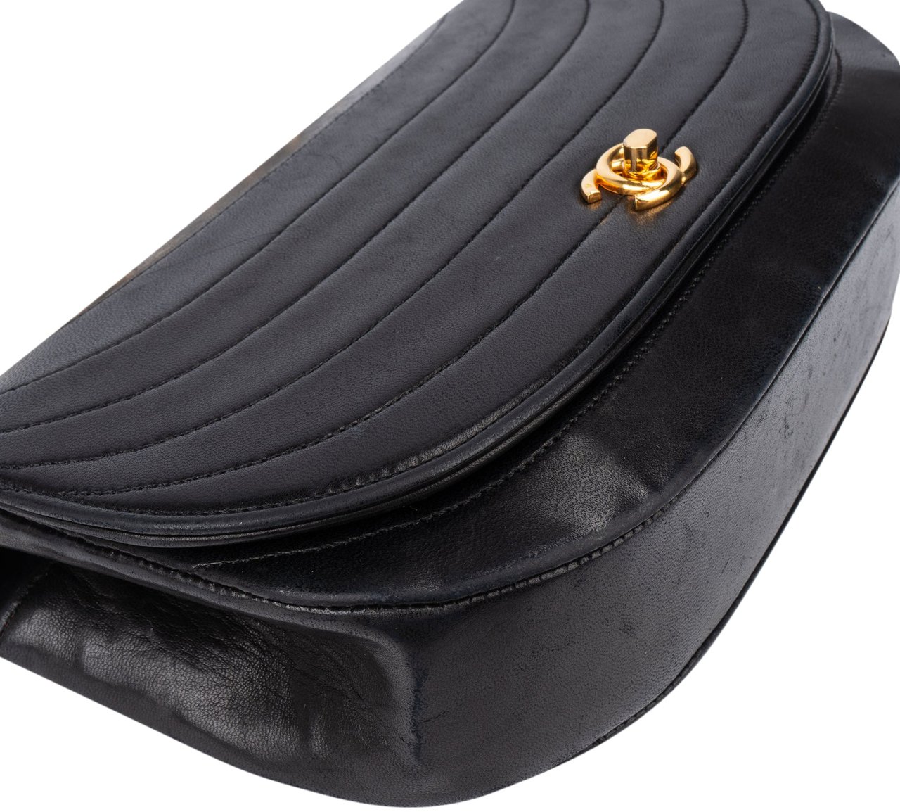 Chanel Chanel Quilted Lambskin 24K Gold Single Flap Shoulder Bag Zwart