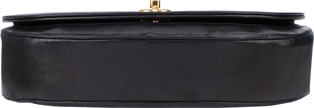 Chanel Chanel Quilted Lambskin 24K Gold Single Flap Shoulder Bag Zwart