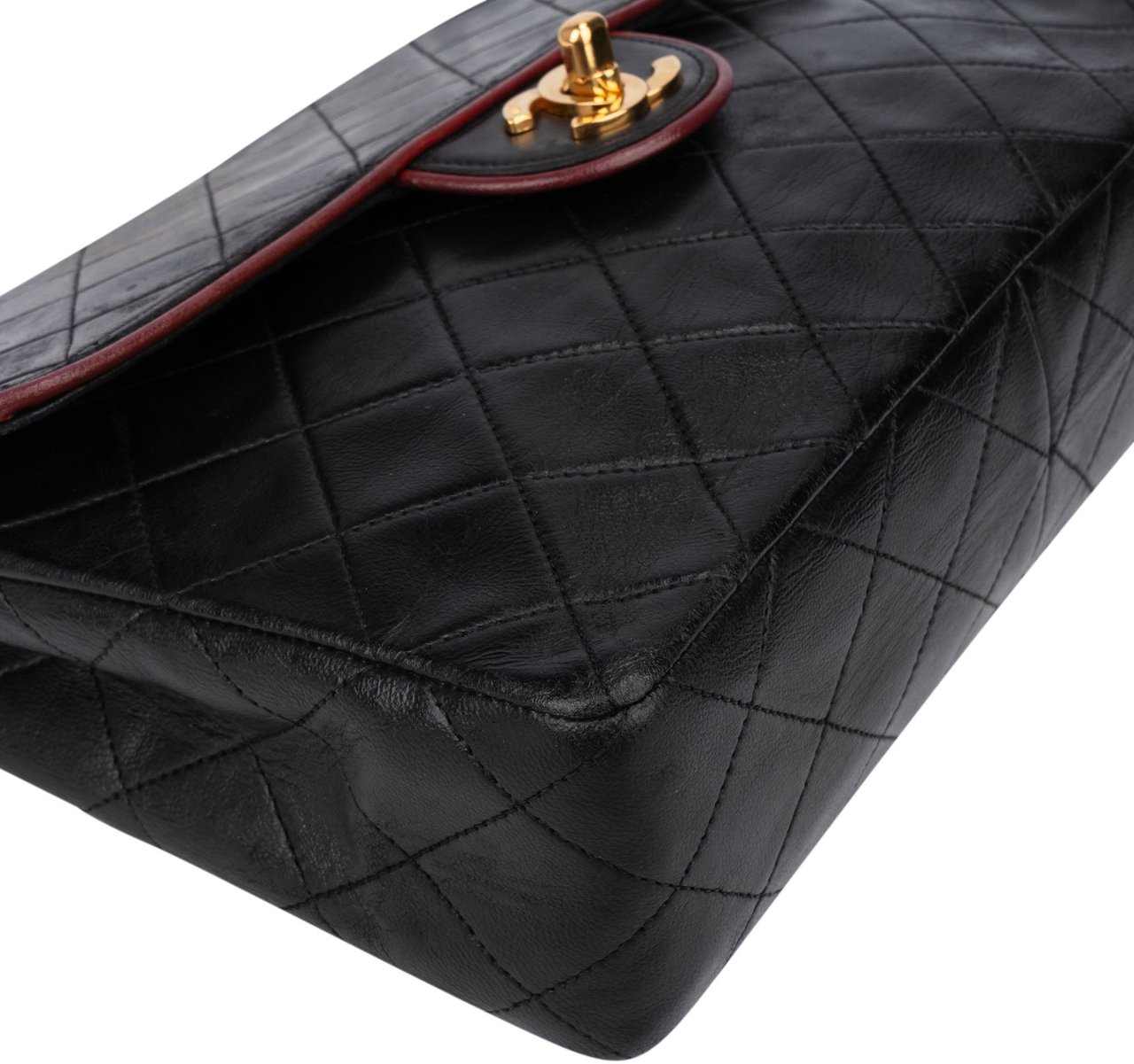 Chanel Chanel Bicolor Quilted Leather 24K Gold Single Flap Crossbody Bag Zwart