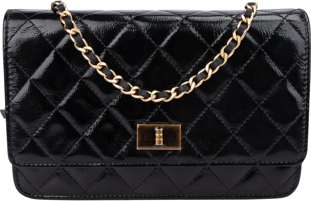 Chanel Chanel Quilted Patent Leather 2.55 Wallet On Chain Crossbody Bag Zwart