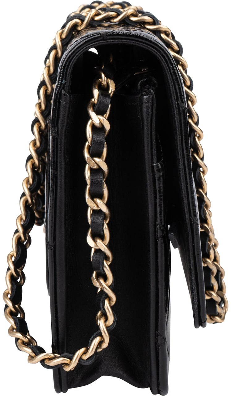 Chanel Chanel Quilted Patent Leather 2.55 Wallet On Chain Crossbody Bag Zwart
