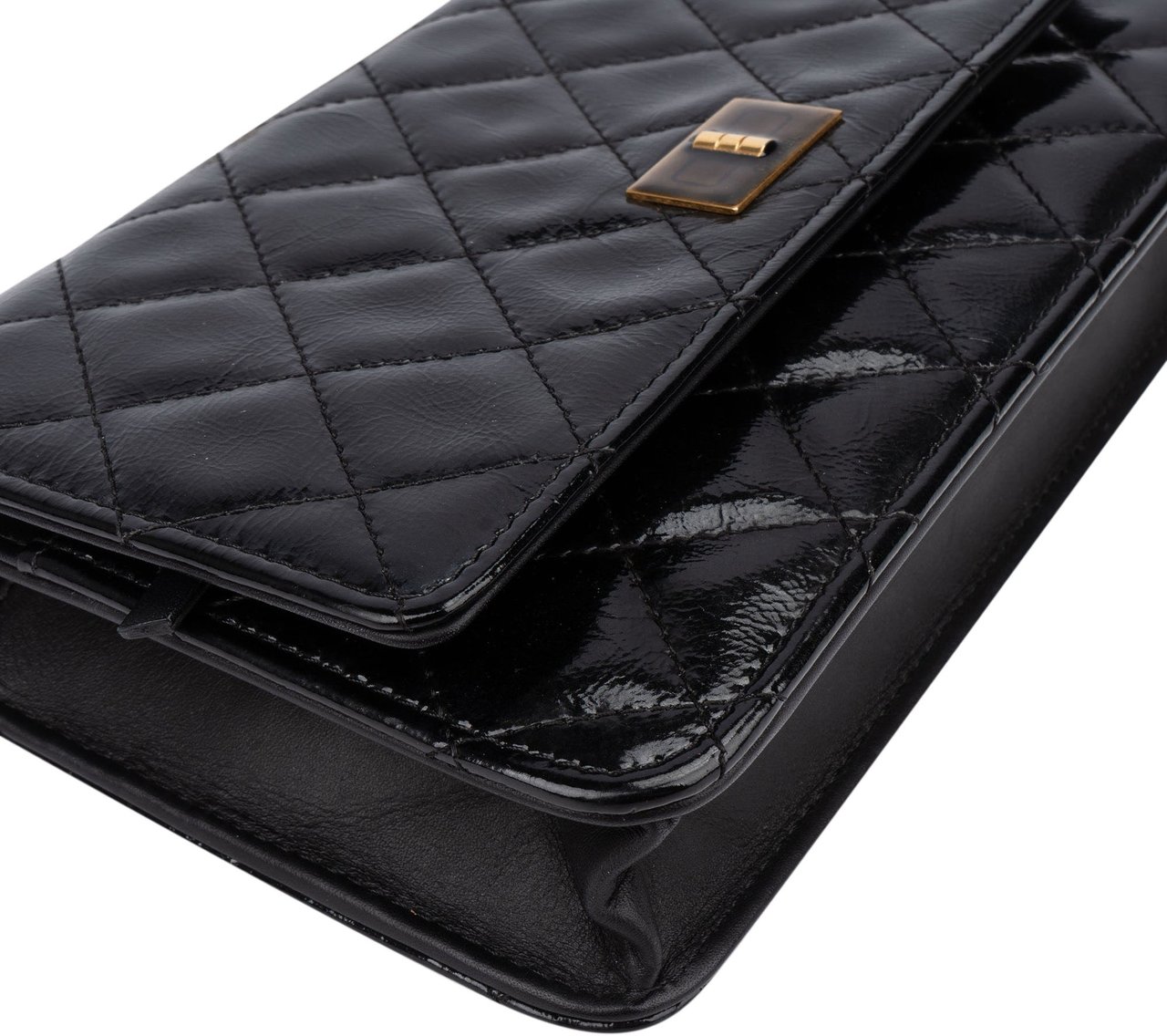 Chanel Chanel Quilted Patent Leather 2.55 Wallet On Chain Crossbody Bag Zwart