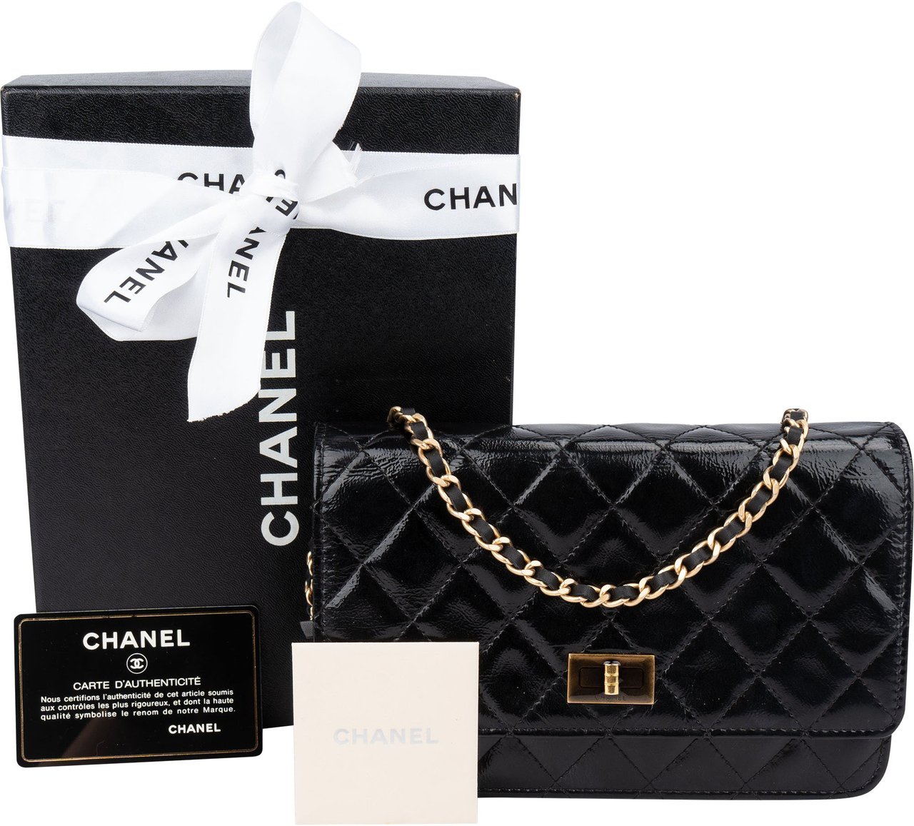 Chanel Chanel Quilted Patent Leather 2.55 Wallet On Chain Crossbody Bag Zwart