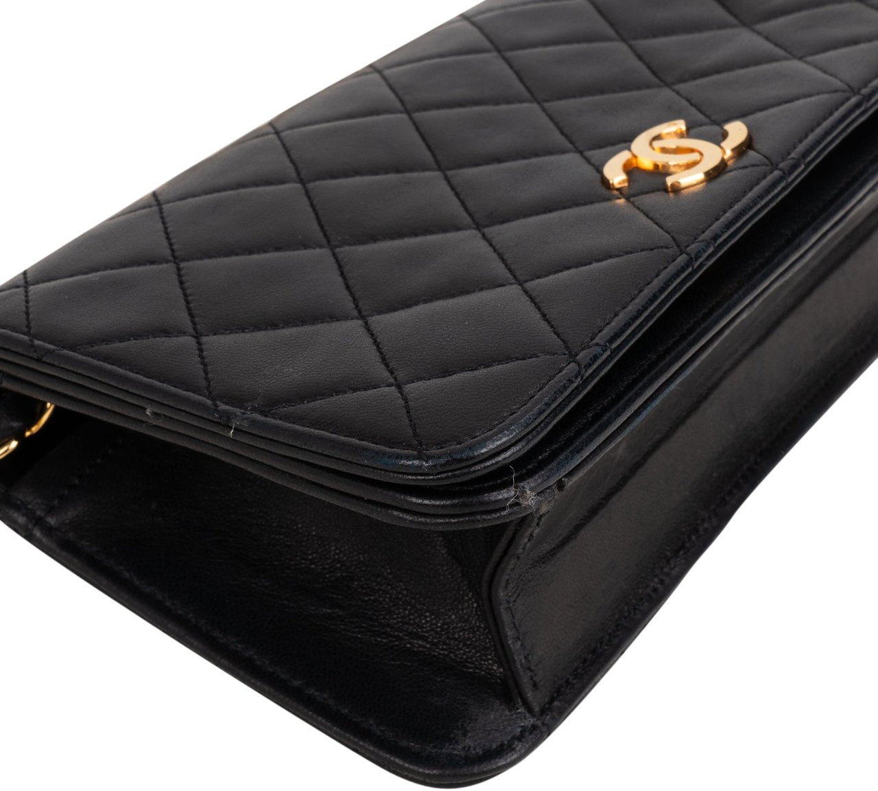 Chanel Chanel Quilted Lambskin 24K Gold Single Flap Shoulder Bag Zwart