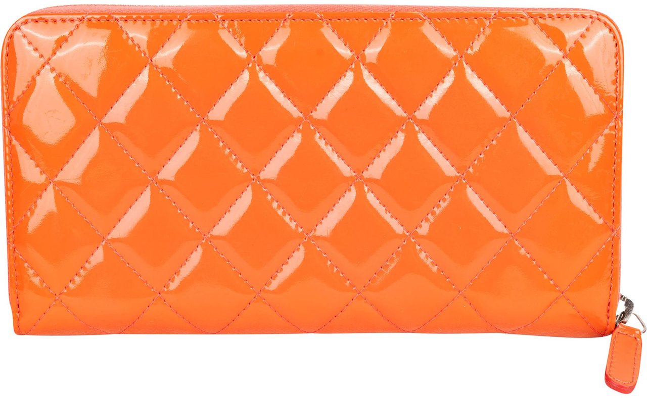 Chanel Chanel Quilted Patent Leather CC Wallet Oranje