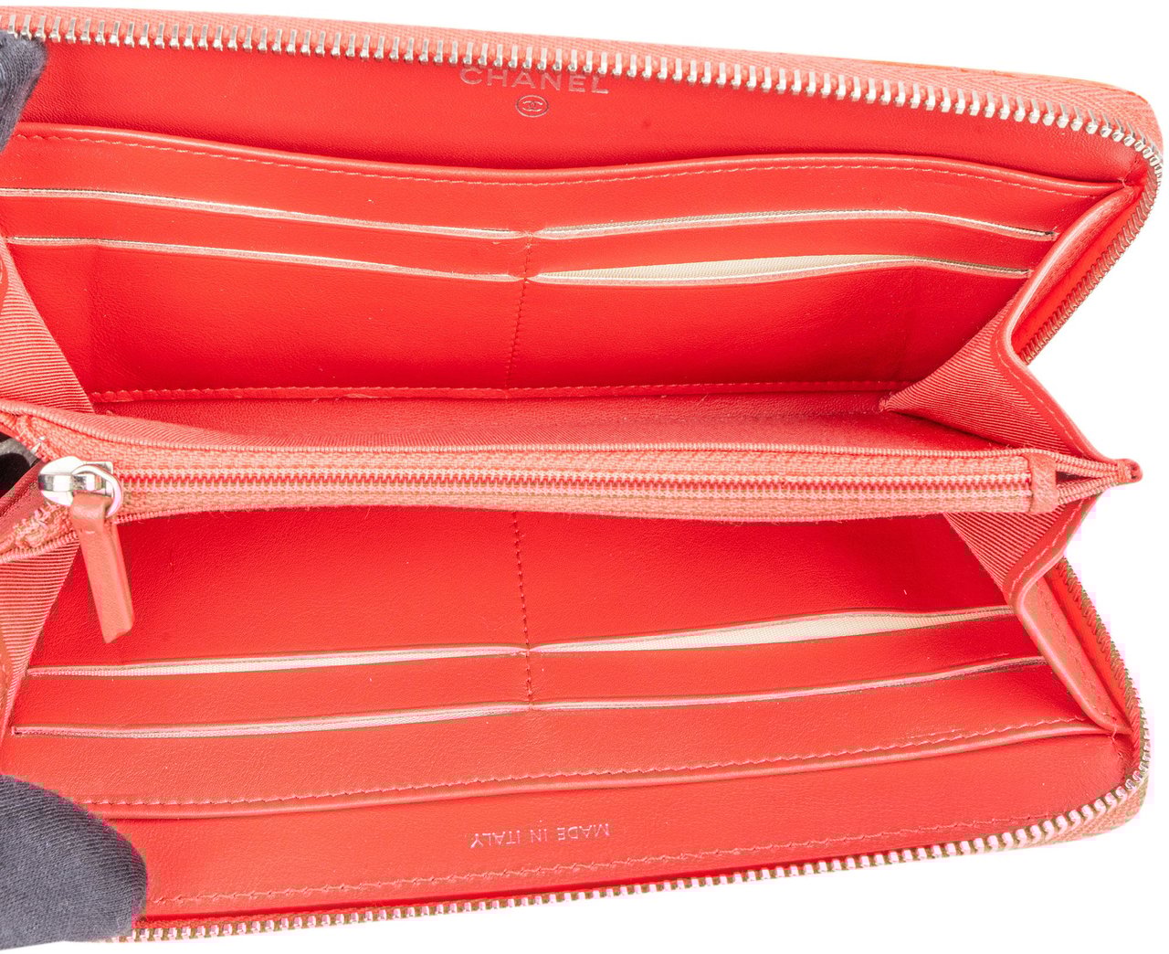 Chanel Chanel Quilted Patent Leather CC Wallet Oranje