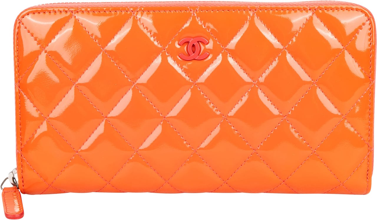 Chanel Chanel Quilted Patent Leather CC Wallet Oranje