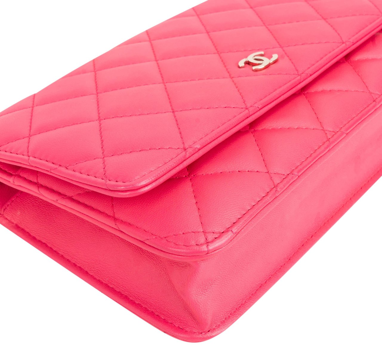 Chanel Chanel Quilted Lambskin Wallet On Chain Crossbody Bag Rood
