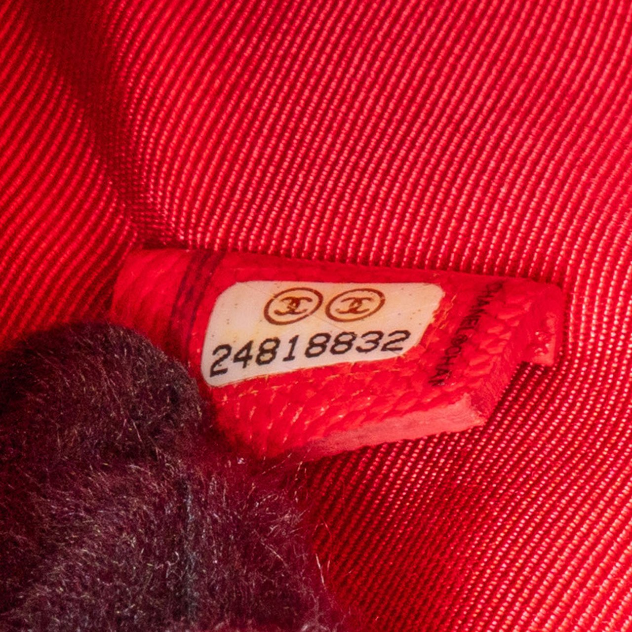 Chanel Chanel Rouge Quilted Caviar Leather CC Clutch Rood