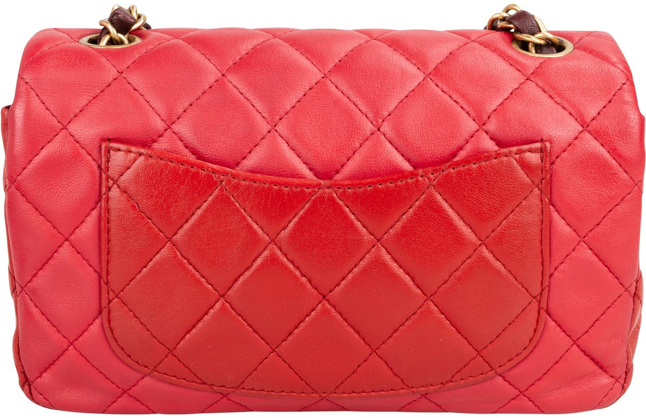Chanel Chanel Quilted Lambskin Single Flap Crossbody Bag Rood