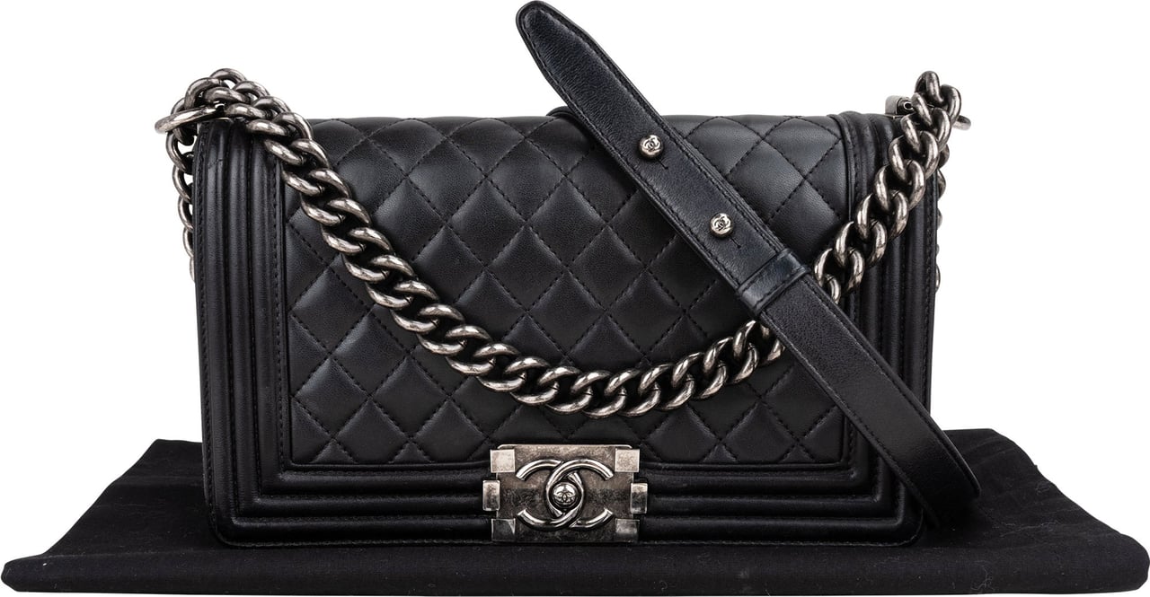 Chanel Chanel Quilted Lambskin Boy Single Flap Crossbody Bag Zwart