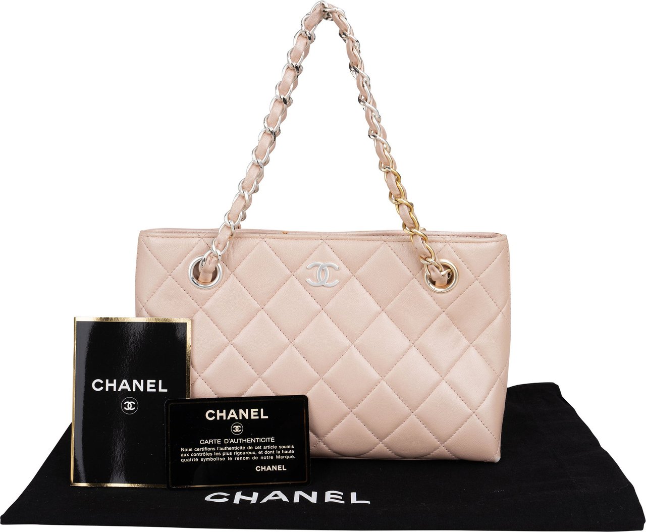 Chanel Chanel Qulilted Lambskin CC Handbag Rood