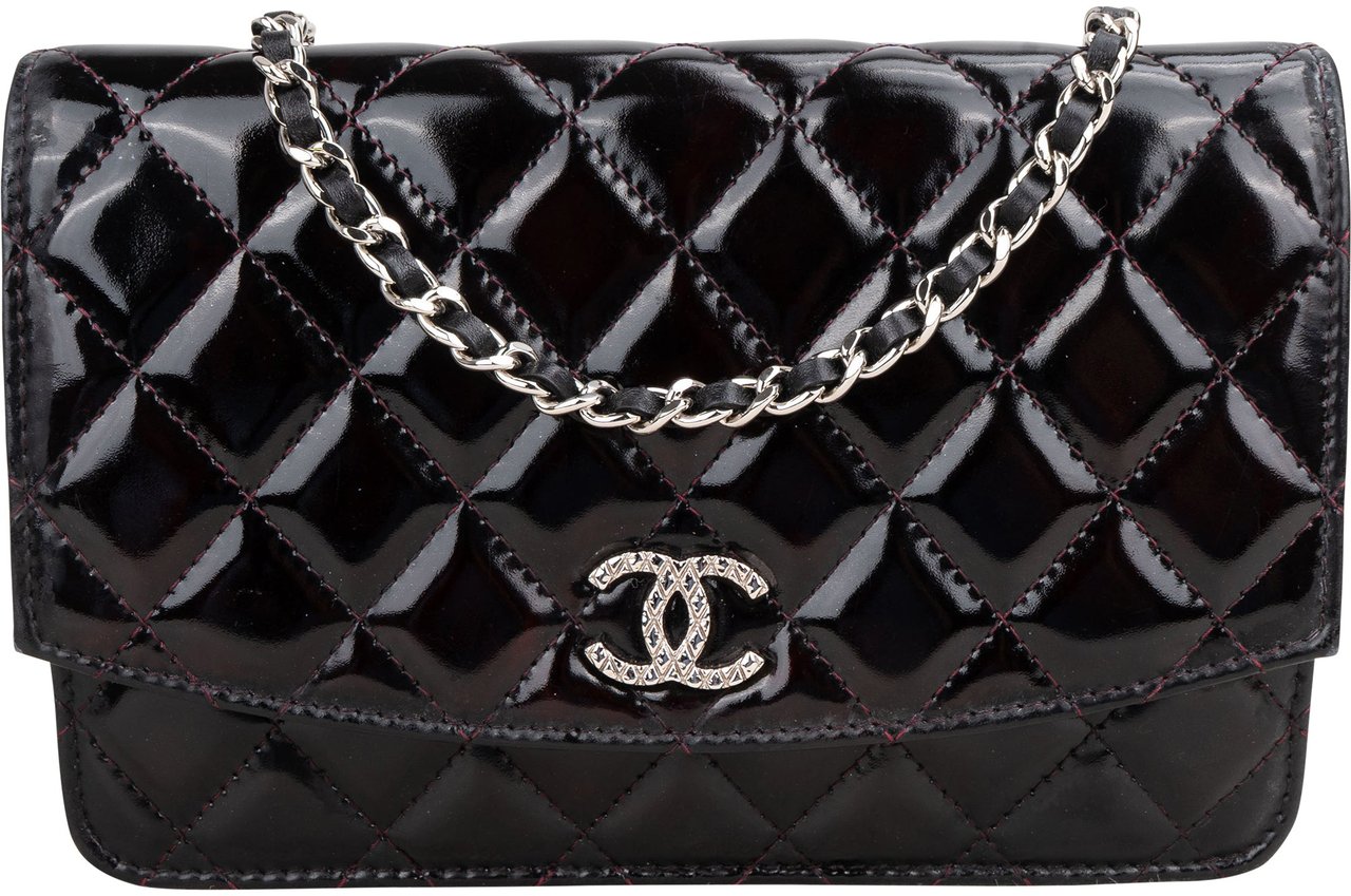 Chanel Chanel Quilted Patent Leather CC Wallet On Chain Crossbody Bag Zwart