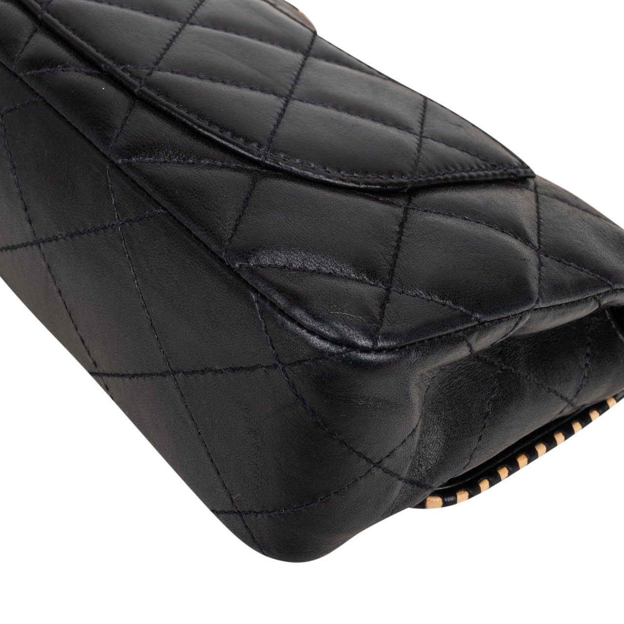 Chanel Chanel Quilted Lambskin 24K Gold Single Flap Crossbody Bag Zwart