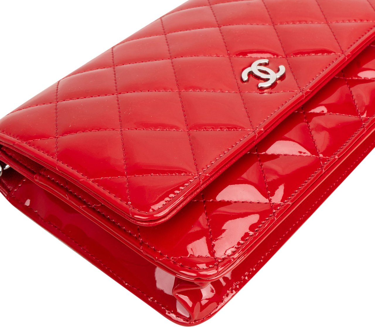 Chanel Chanel Quilted Patent Leather Wallet On Chain Crossbody Bag Rood