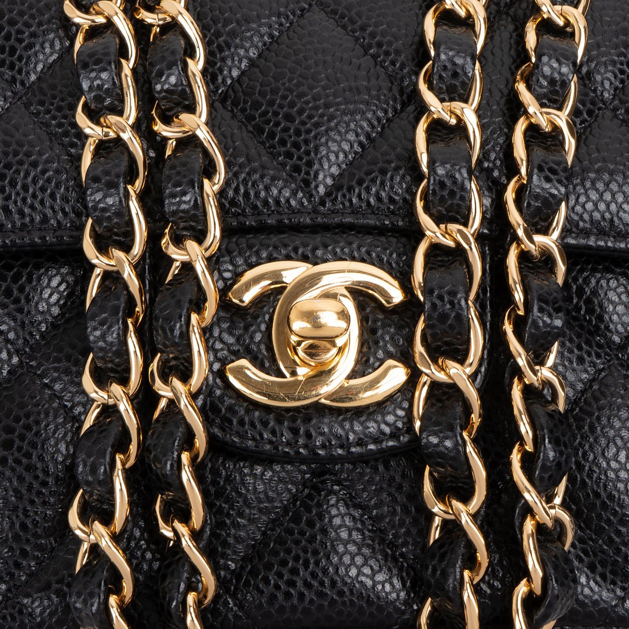 Chanel Chanel Quilted Caviar Leather Medium Double Flap Crossbody Bag Zwart