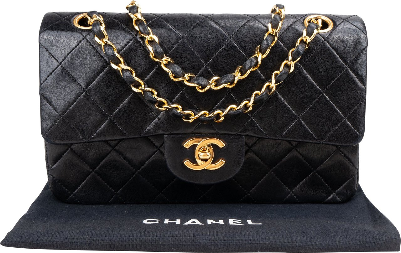 Chanel Chanel Quilted Lambskin 24K Gold Small Double Flap Crossbody Bag Zwart