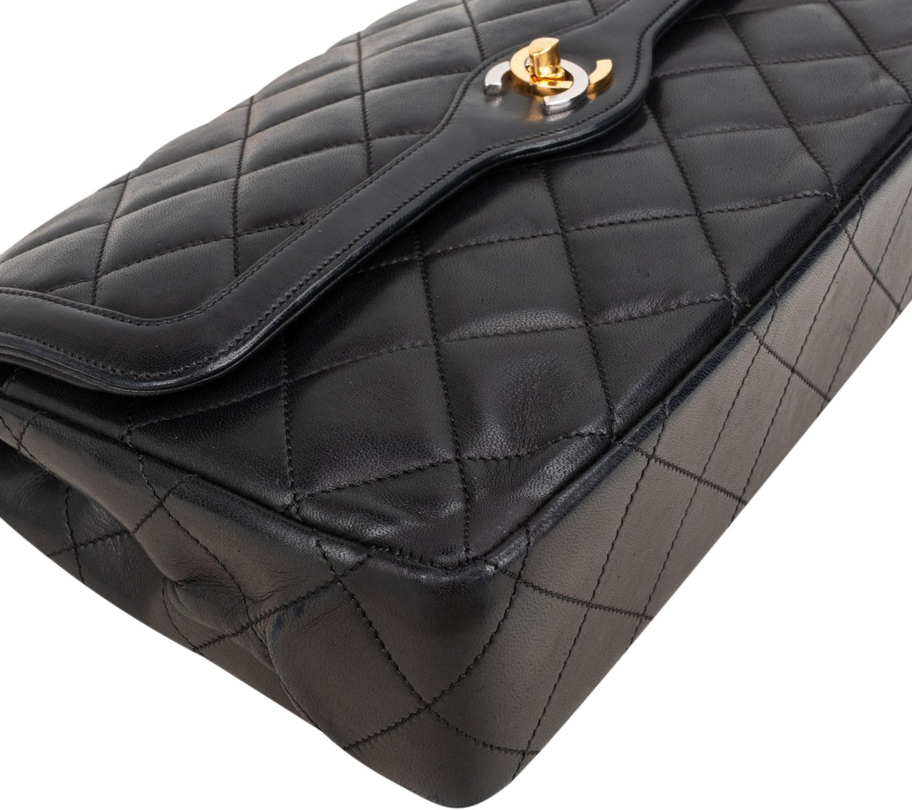 Chanel Chanel Quilted Lambskin Bicolor Double Flap Crossbody Bag Zwart