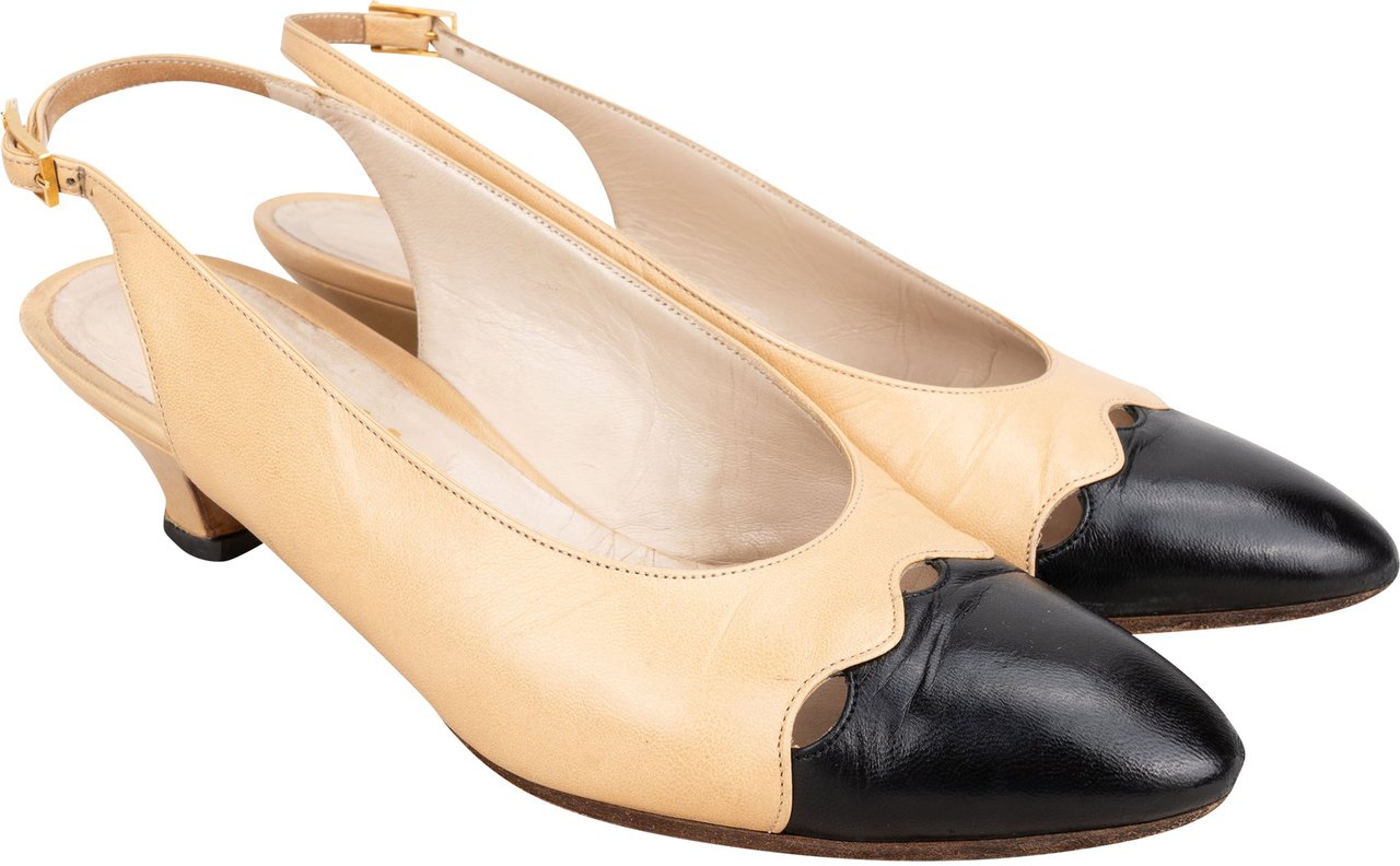 Chanel Chanel Classic Vintage Bicolor Leather Pumps (34) Divers