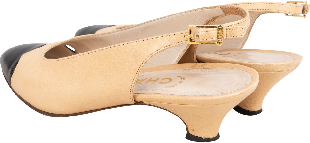 Chanel Chanel Classic Vintage Bicolor Leather Pumps (34) Divers