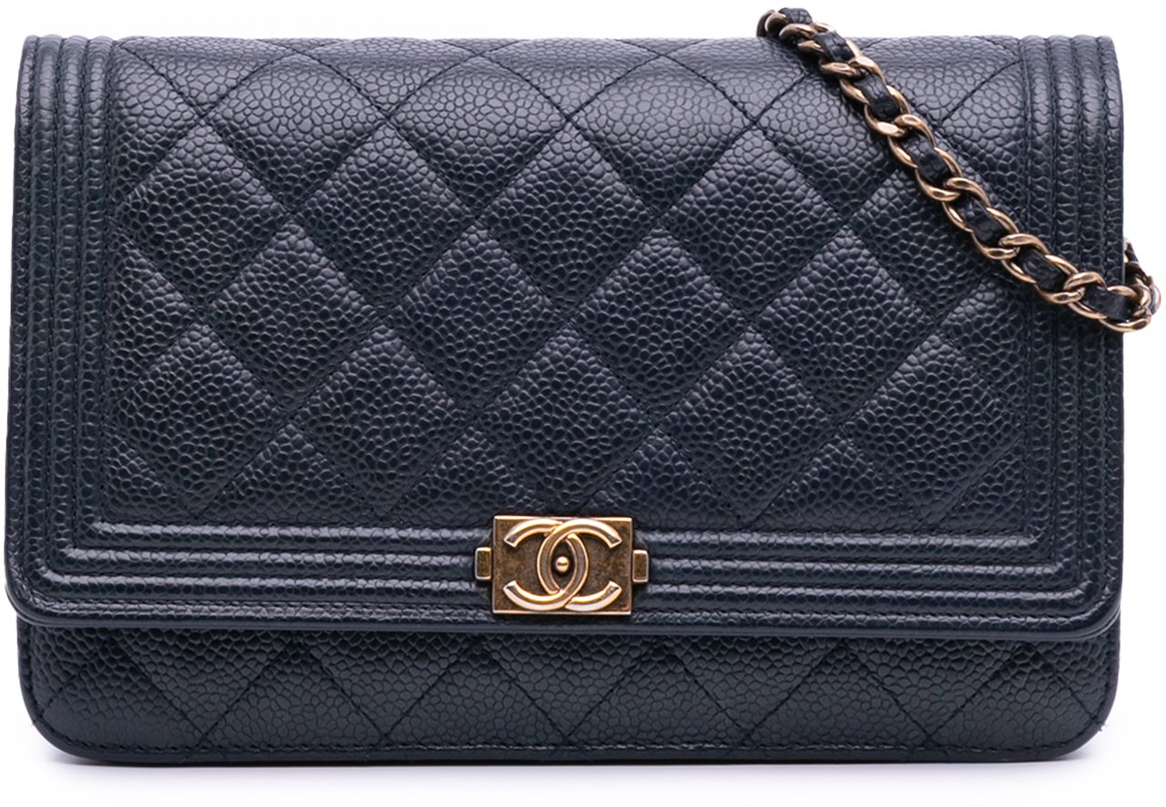 Chanel Quilted Caviar Boy Wallet on Chain Blauw
