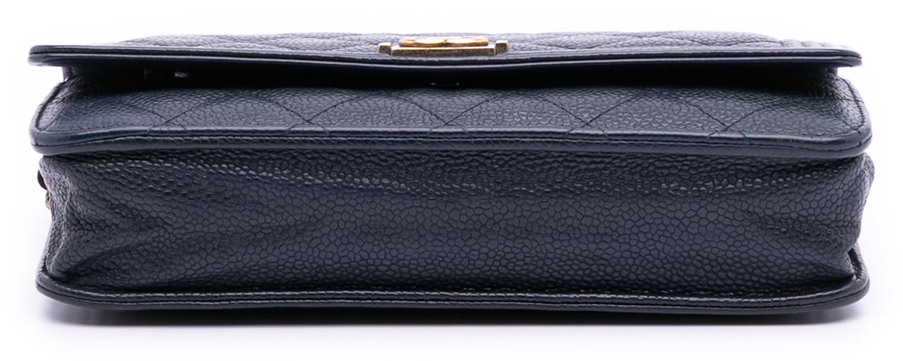 Chanel Quilted Caviar Boy Wallet on Chain Blauw