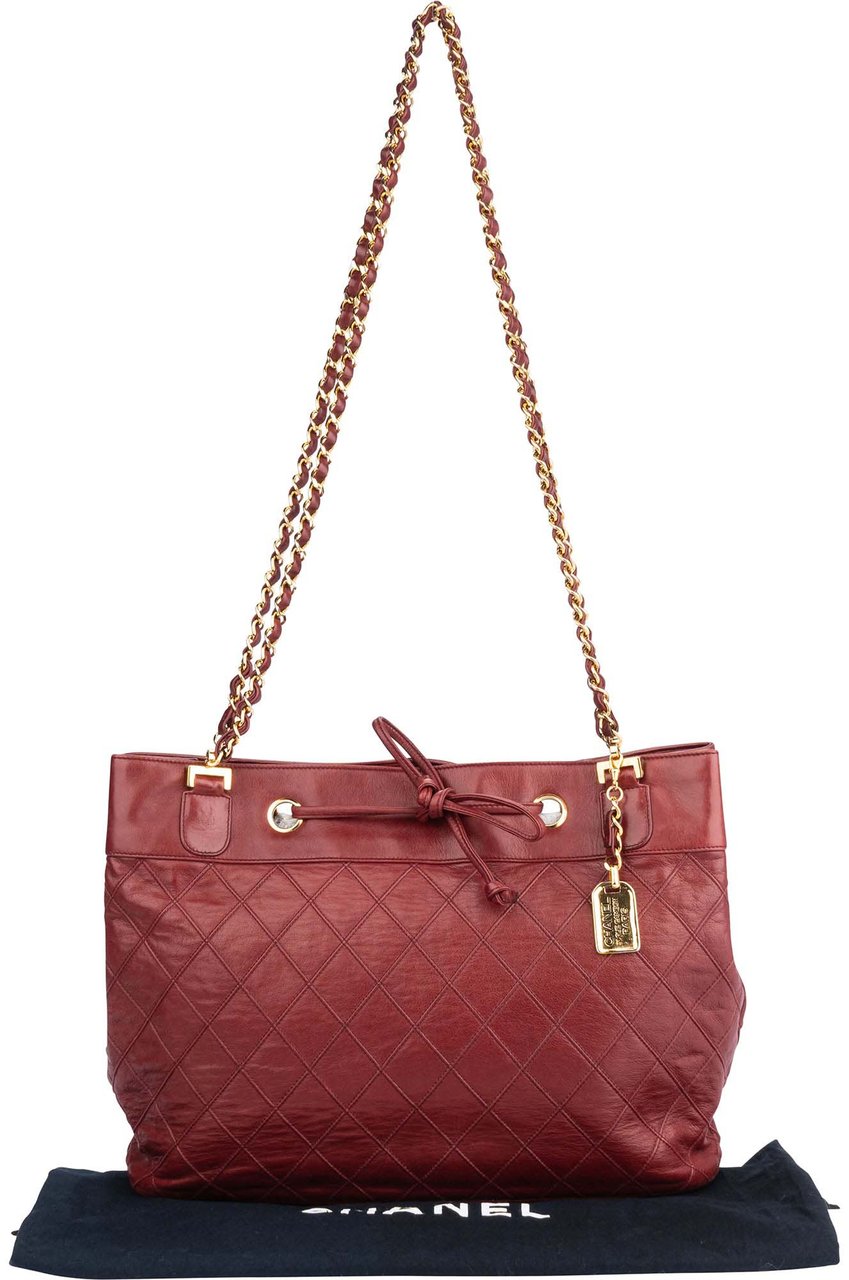 Chanel Chanel Bordeaux Quilted Lambskin Shoulder Bag Divers