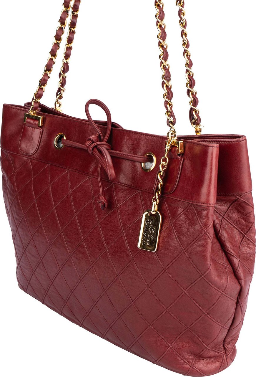 Chanel Chanel Bordeaux Quilted Lambskin Shoulder Bag Divers