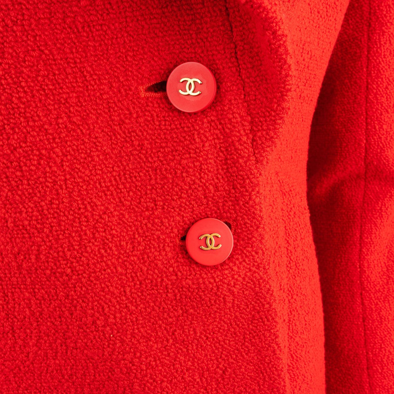 Chanel Chanel Rouge Tweed Boucle Runway Jacket (D36 / FR38) Rood