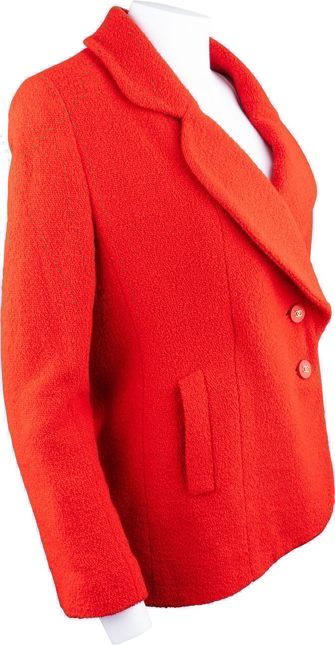 Chanel Chanel Rouge Tweed Boucle Runway Jacket (D36 / FR38) Rood