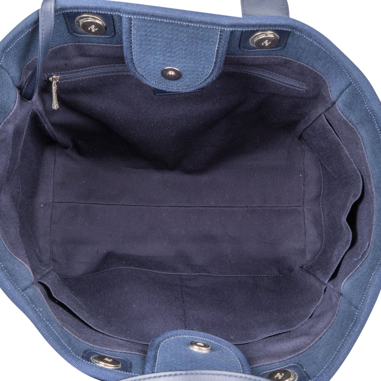 Chanel Chanel Bleu Tweed Deauville Handbag Zwart