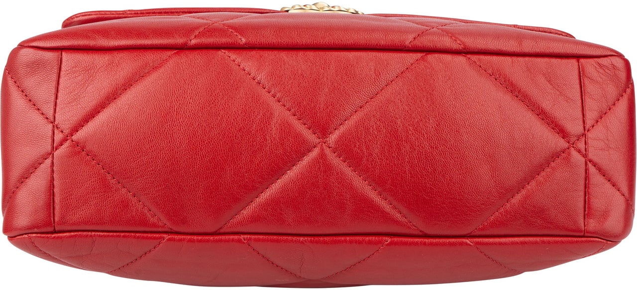 Chanel Chanel 19 Quilted Lambskin Single Flap Crossbody Bag Rood