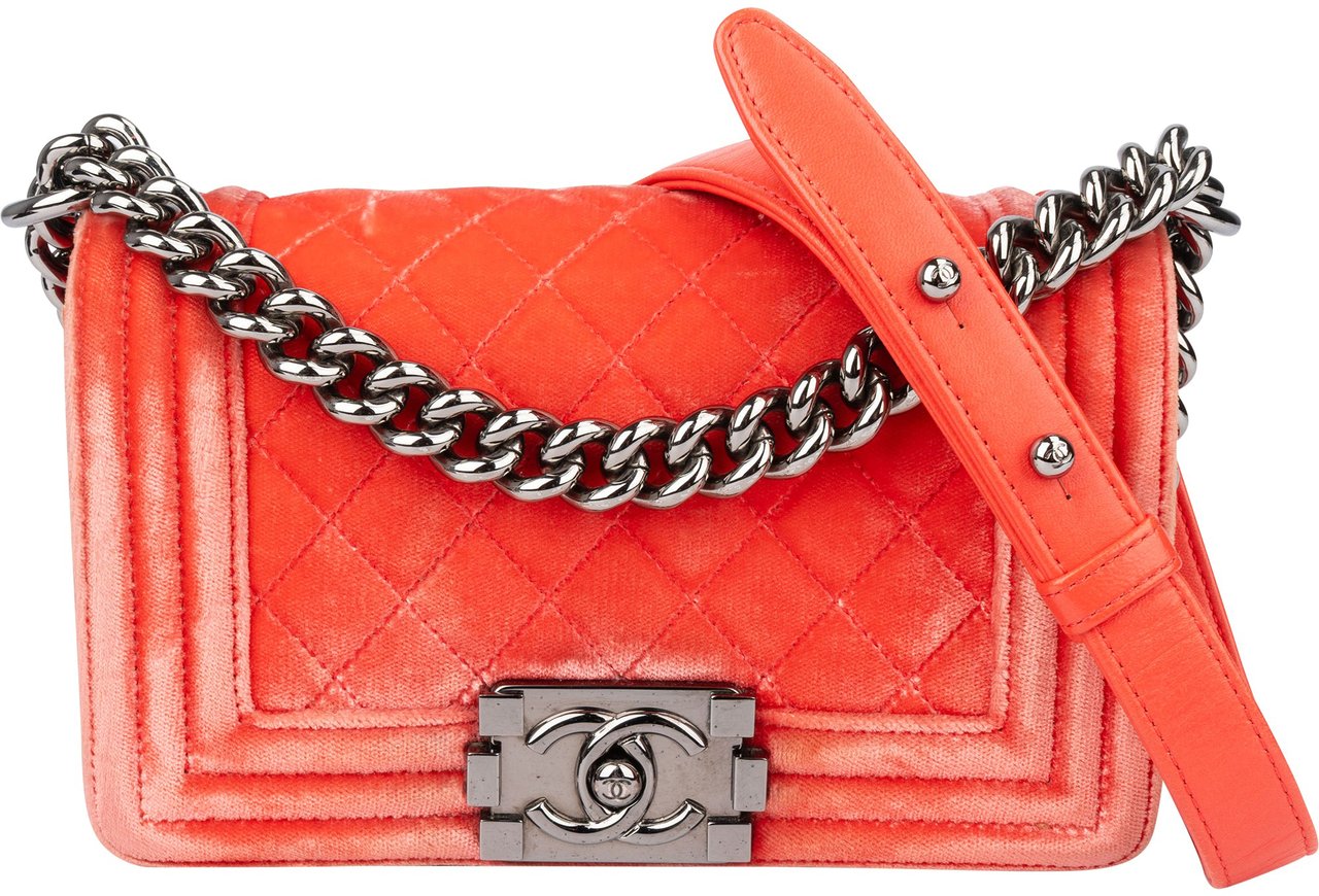 Chanel Chanel Quilted Velvet Boy Single Flap Crossbody bag Rood