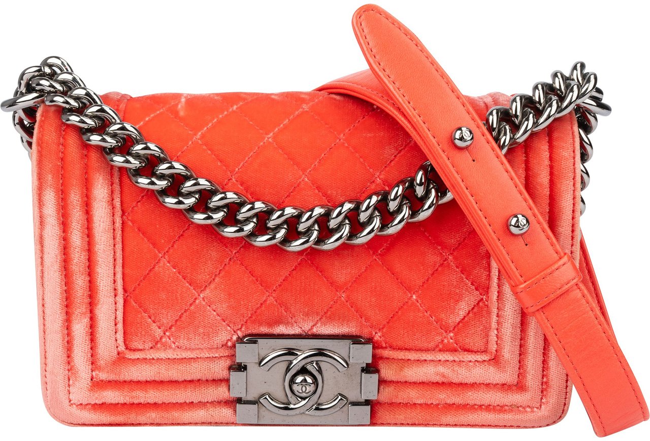 Chanel Chanel Quilted Velvet Boy Single Flap Crossbody bag Rood