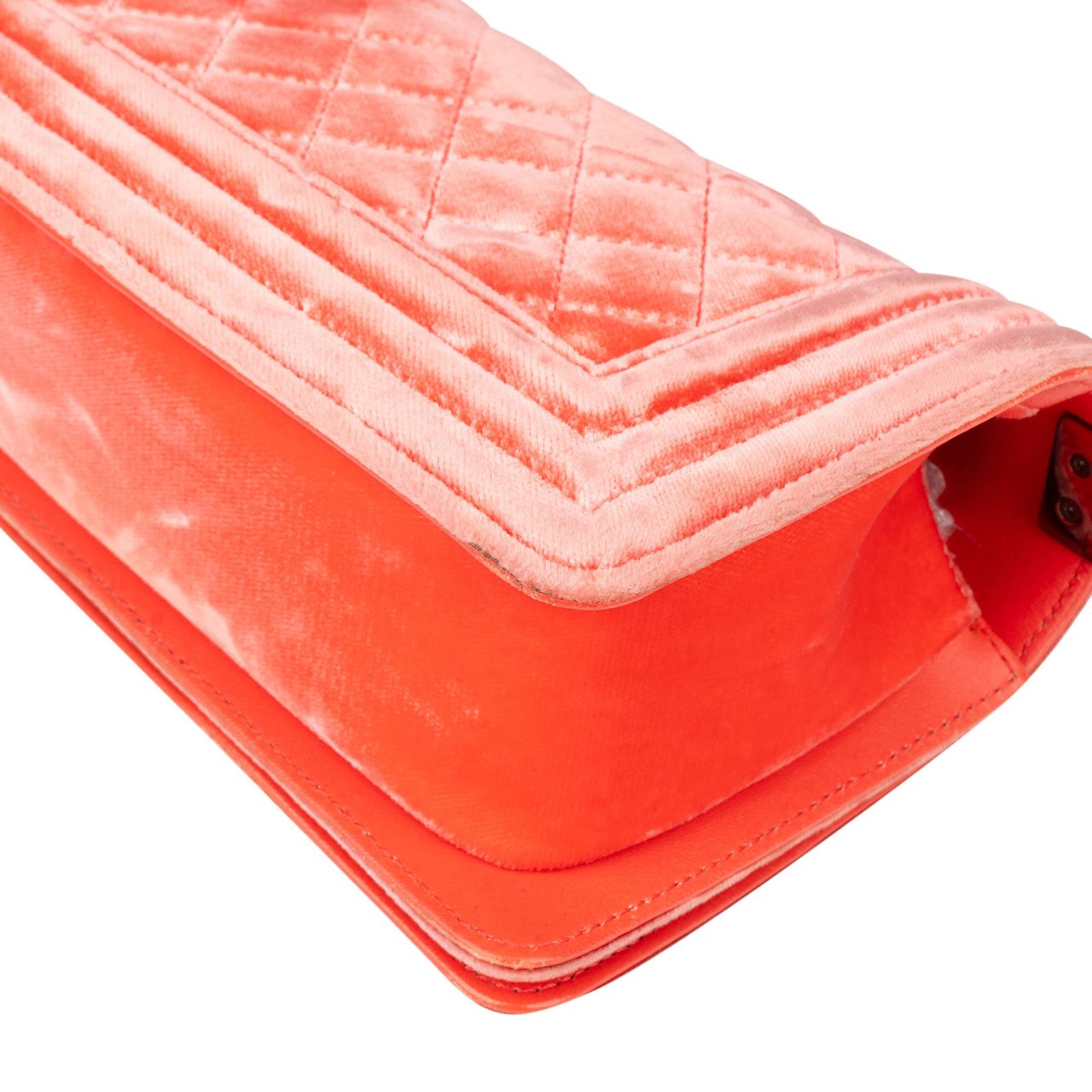 Chanel Chanel Quilted Velvet Boy Single Flap Crossbody bag Rood