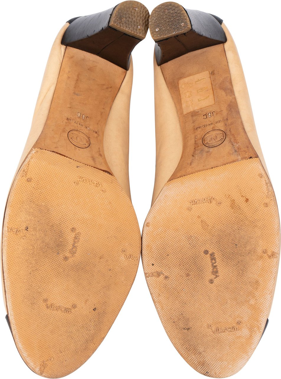 Chanel Chanel Bicolot Leather Stretch Heels (38) Beige