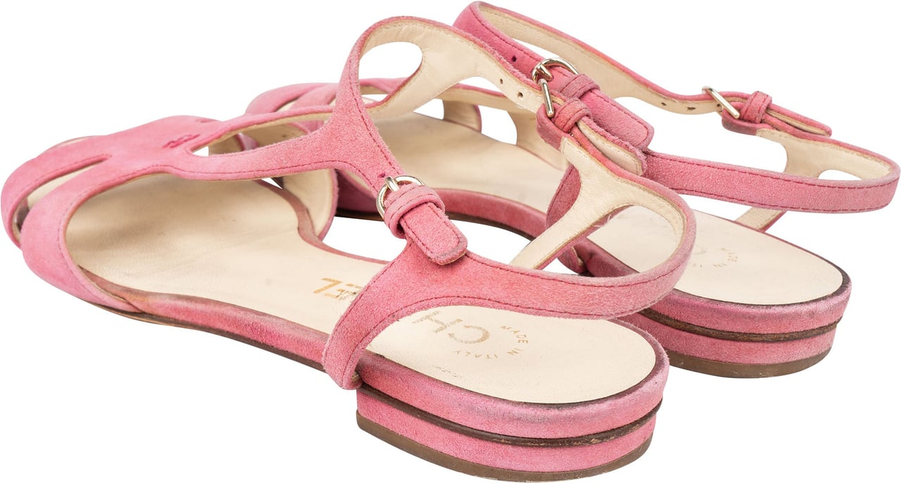 Chanel Chanel Pink Suede CC Sandals (38) Rood