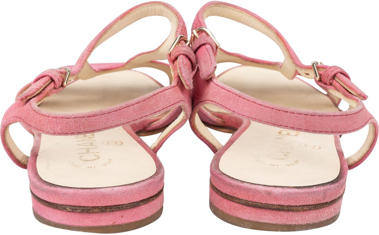 Chanel Chanel Pink Suede CC Sandals (38) Rood
