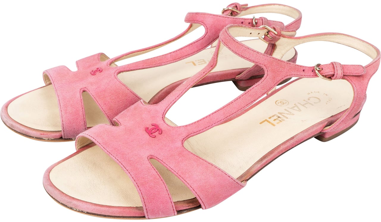 Chanel Chanel Pink Suede CC Sandals (38) Rood