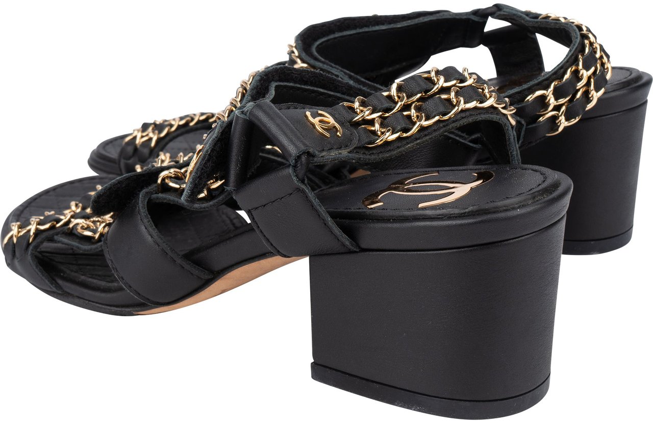 Chanel Chanel Gold Tone Chain Sandals (34,5) Zwart