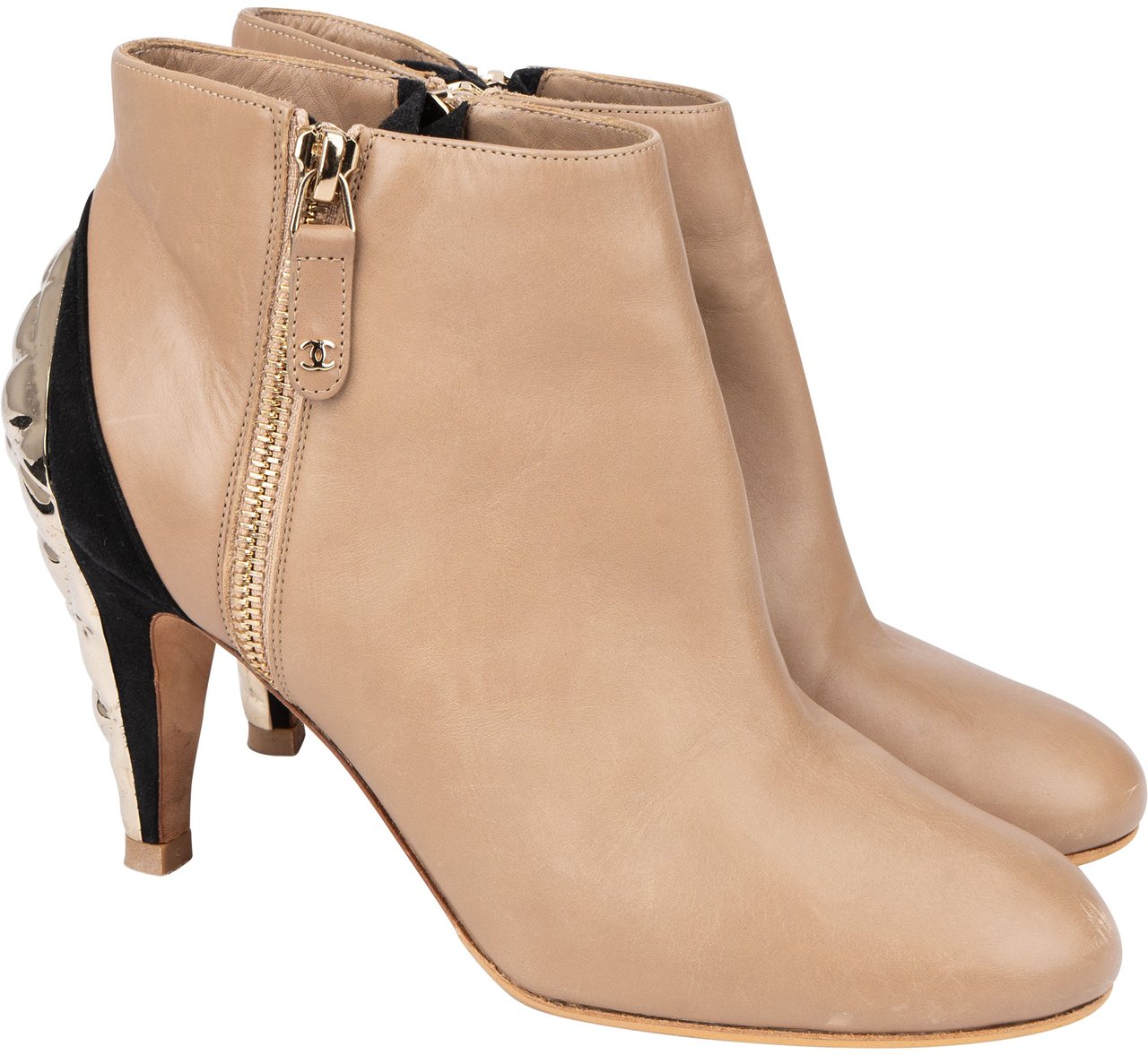 Chanel Chanel Quilted Gold Tone Heel Ankle Boot (35) Bruin