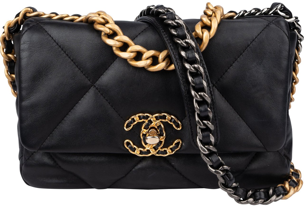 Chanel Chanel 19 Quilted Lambskin Single Flap Crossbody Bag Zwart