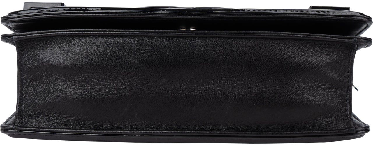 Chanel Chanel Plexi Brick CC Quilted Patent Leather Single Flap Crossbody Bag Zwart