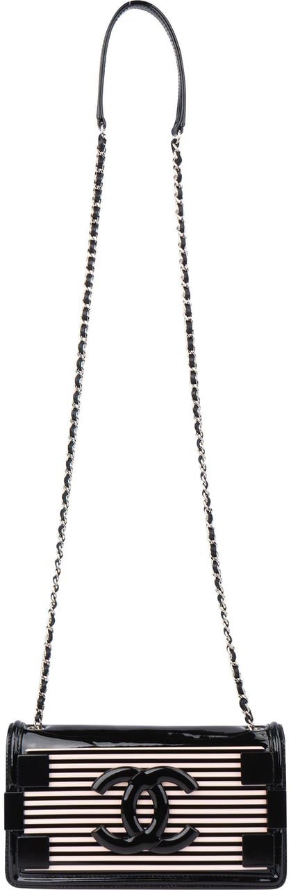 Chanel Chanel Plexi Brick CC Quilted Patent Leather Single Flap Crossbody Bag Zwart