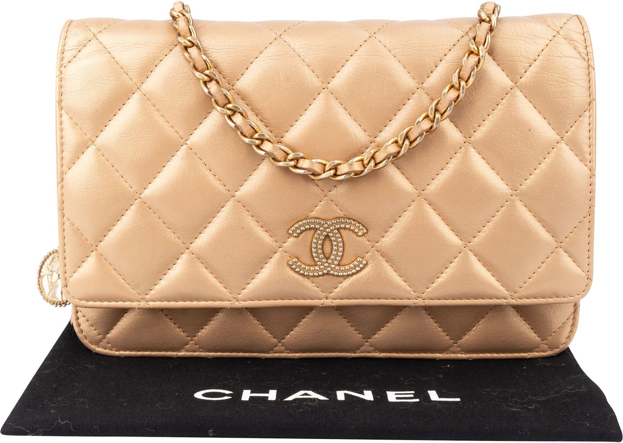 Chanel Chanel Golden Quilted Lambskin Coco Wallet On Chain Crossbody Bag Oranje