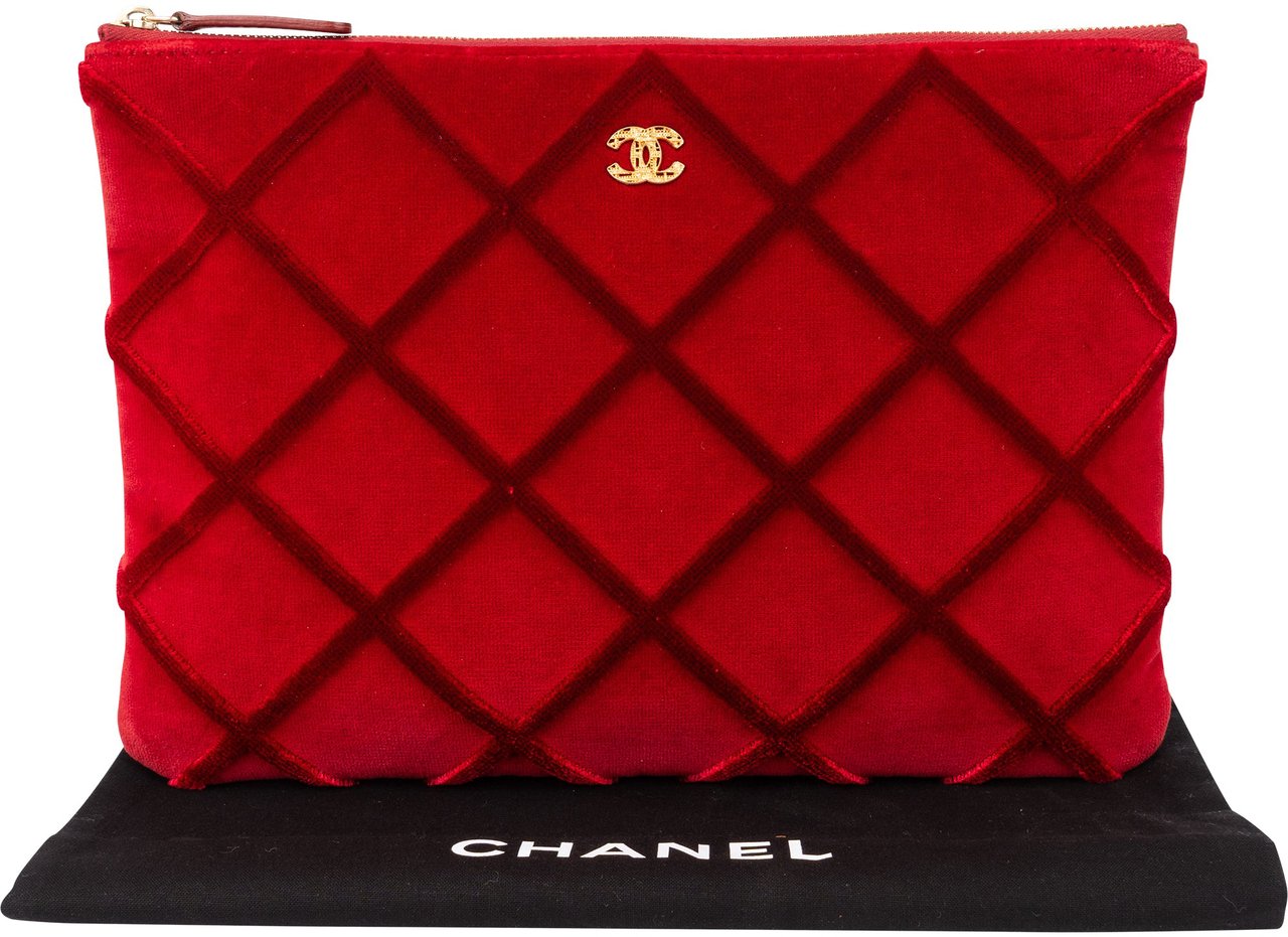 Chanel Rouge Stitching Velvet CC Clutch Divers